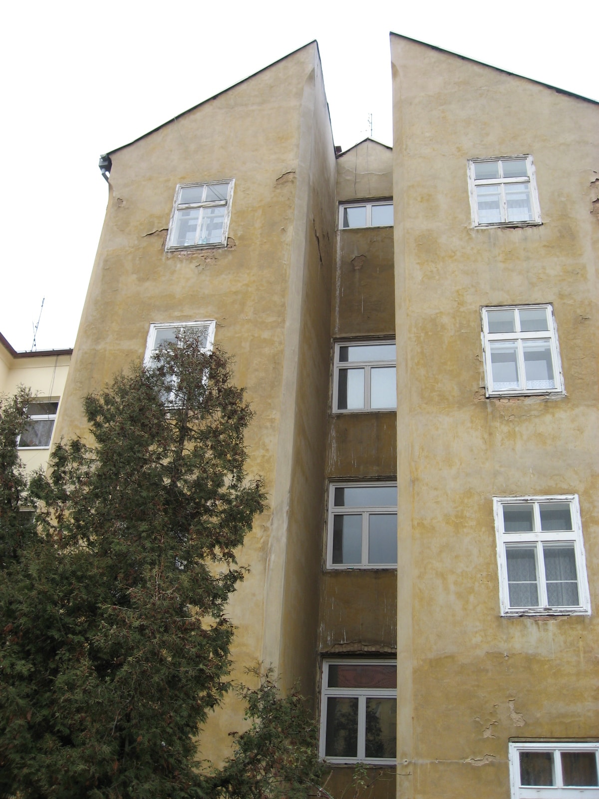 Residential Building at Klatovská třída, Pilsen - 4