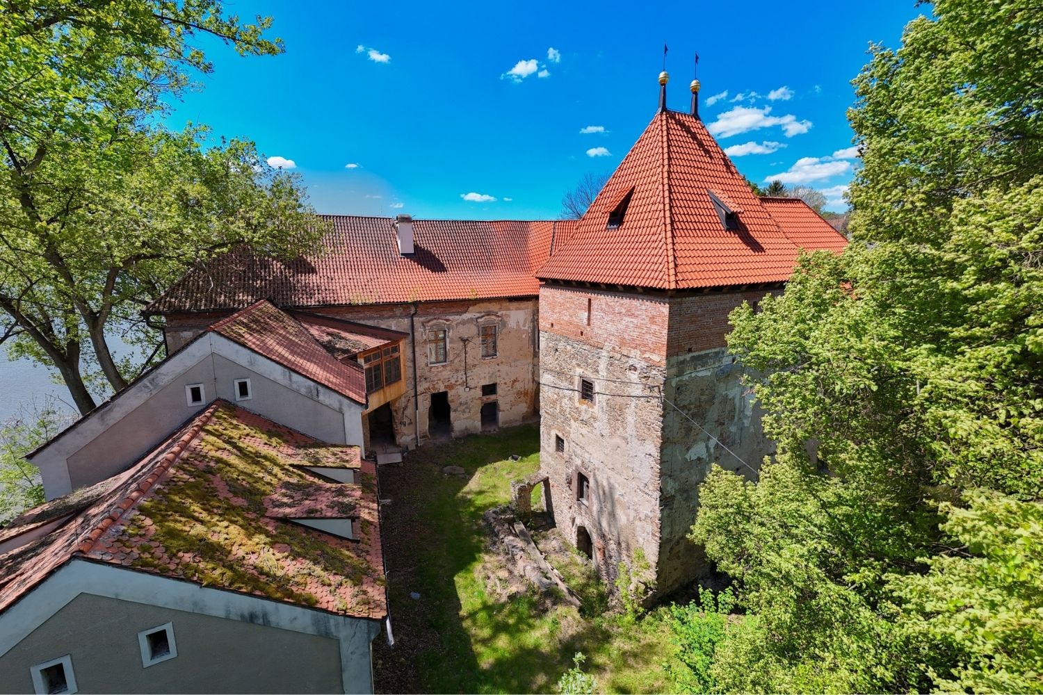 Vodní tvrz Popovice - 2